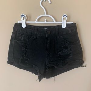 Distressed KanCan shorts!